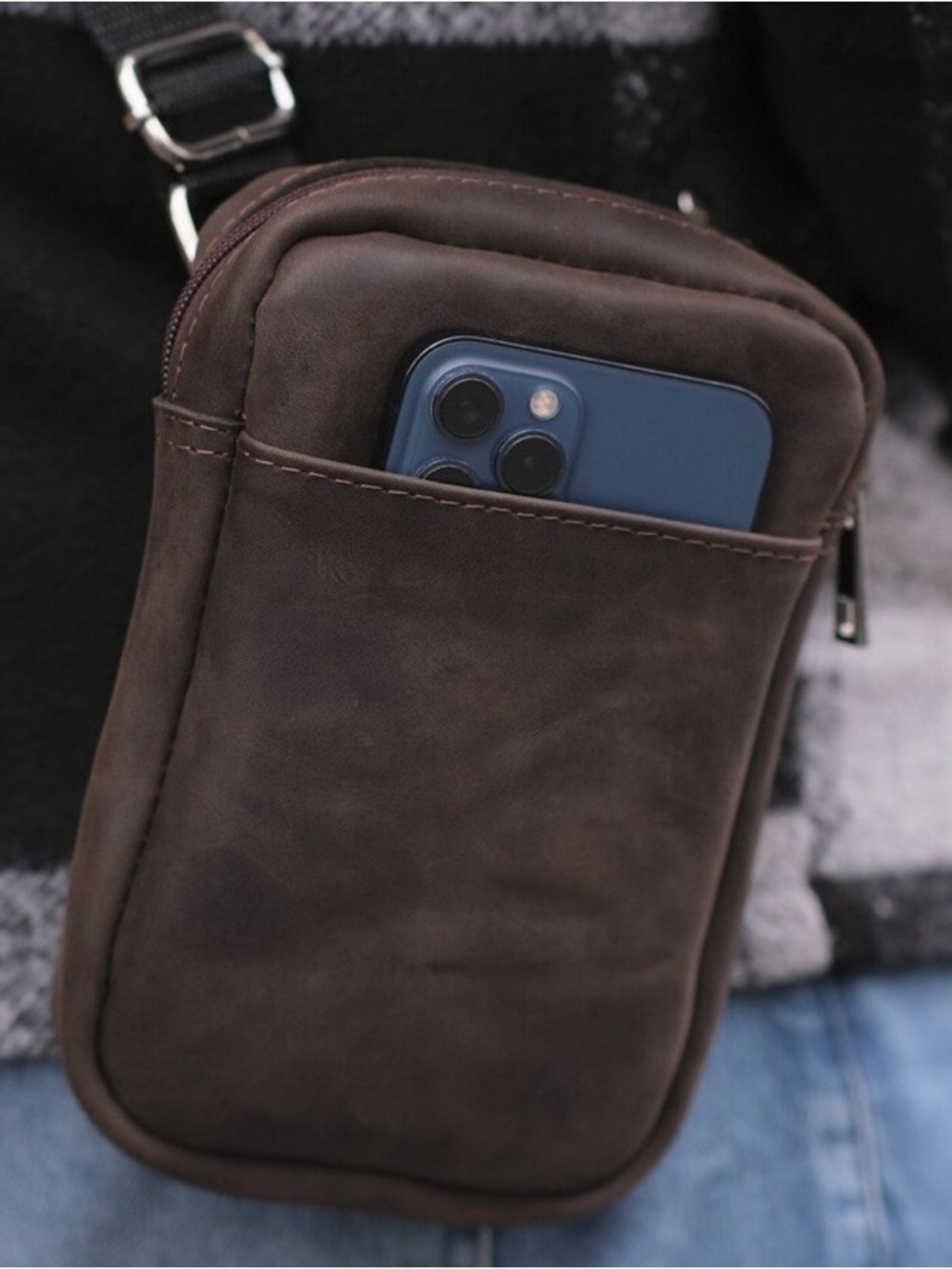 Men's Small leather handmade Crossbody Phone Pouch - Brown